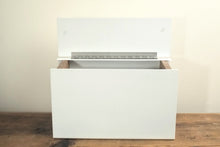 Load image into Gallery viewer, JUDD Modern Wood Mailbox | White Oak